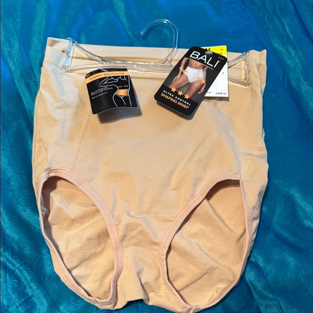 2 Pair Never Worn - Bali Tan Briefs Seamless Full Coverage